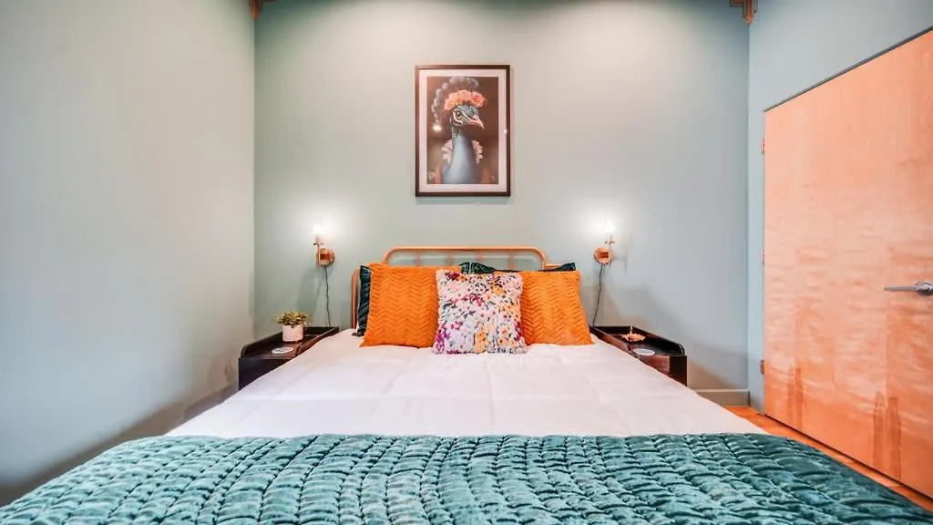 Modern Condo In The Vibrant Nulu District Louisville 0*,  USA