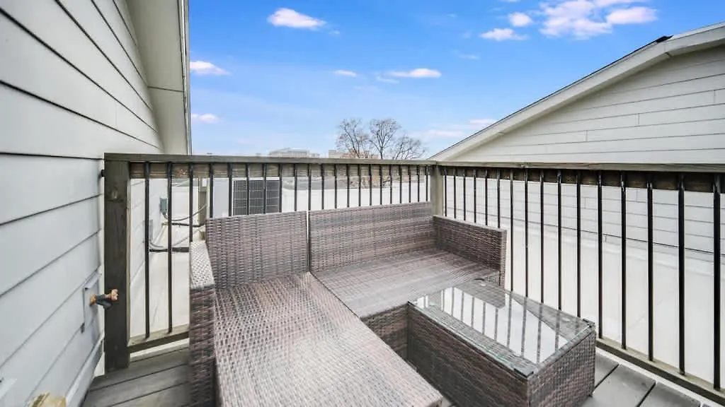 Modern Condo In The Vibrant Nulu District 路易斯威尔